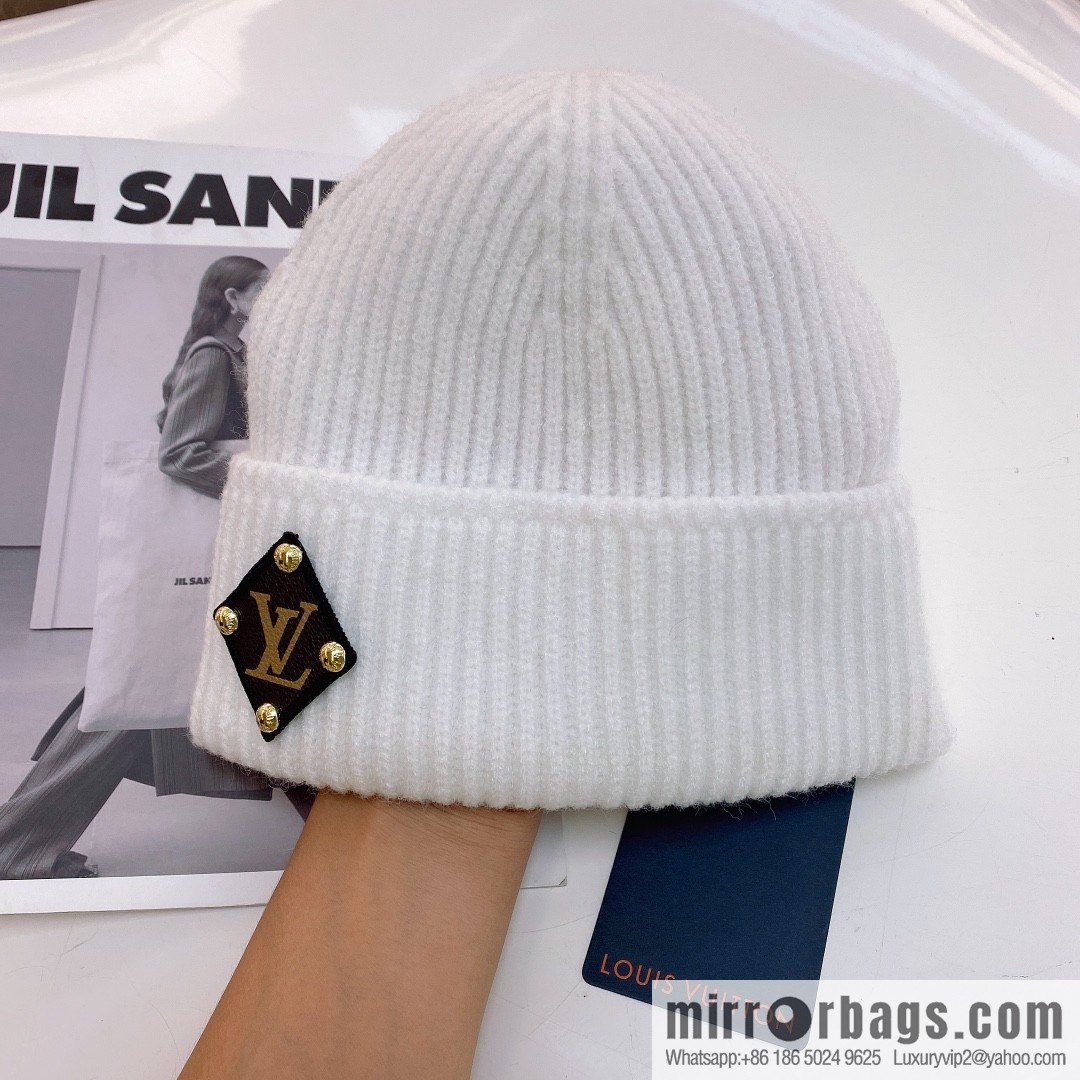 LV Louis Vuitton autumn and winter wool knitted wool hat