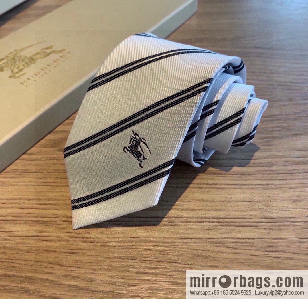 Burberry 100% Top Jacquard Silk Tie