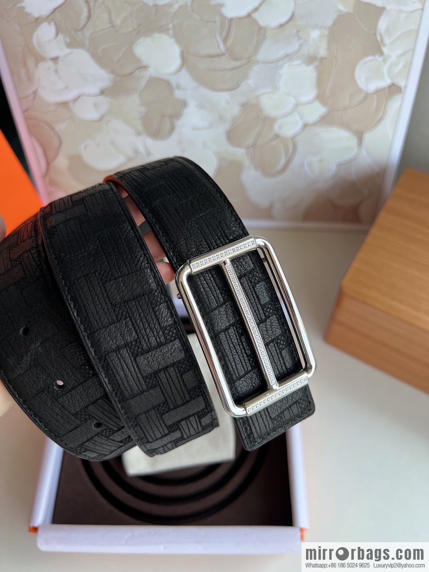 Hermes, Stainless Steel with Diamond Metal Buckle Rare Deerskin Belt 3.8cm