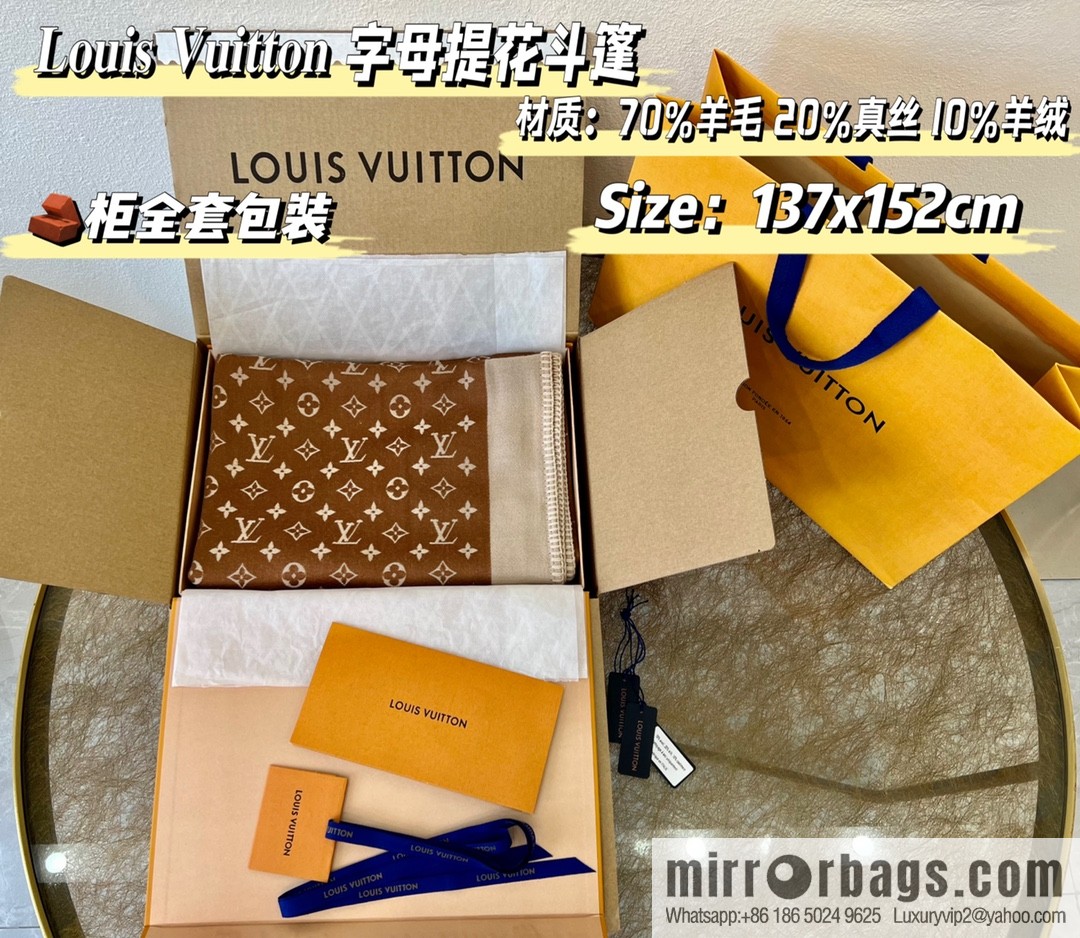 LV Louis Vuitton Embrace Letter Jacquard Cloak M77382