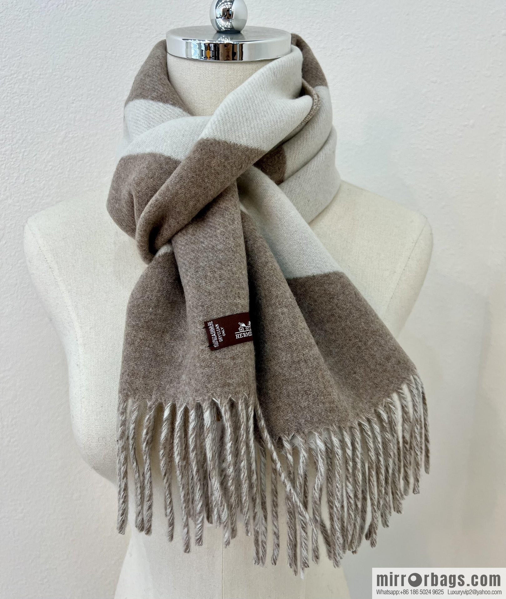 Hermes Unisex Double-Sided Cashmere Scarf