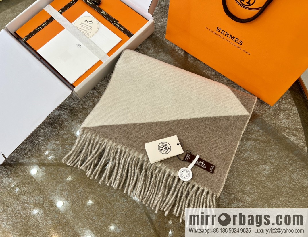 Hermes Unisex Double-Sided Cashmere Scarf