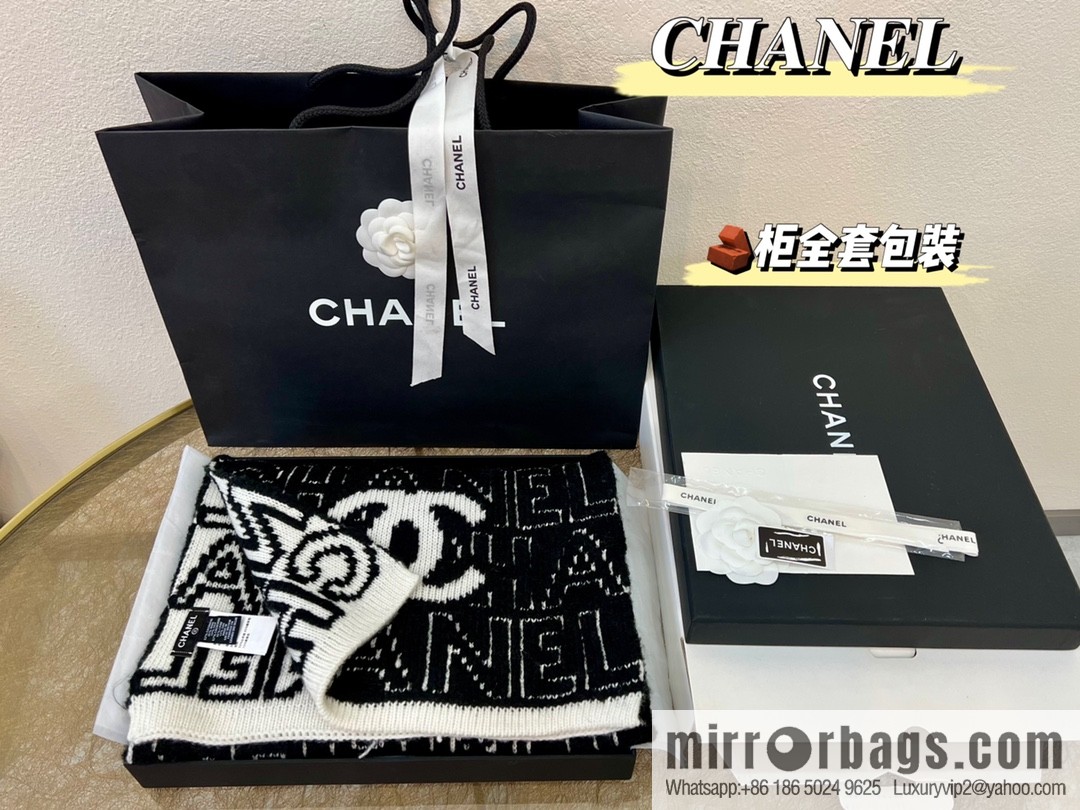 Chanel double-sided letter cashmere scarf