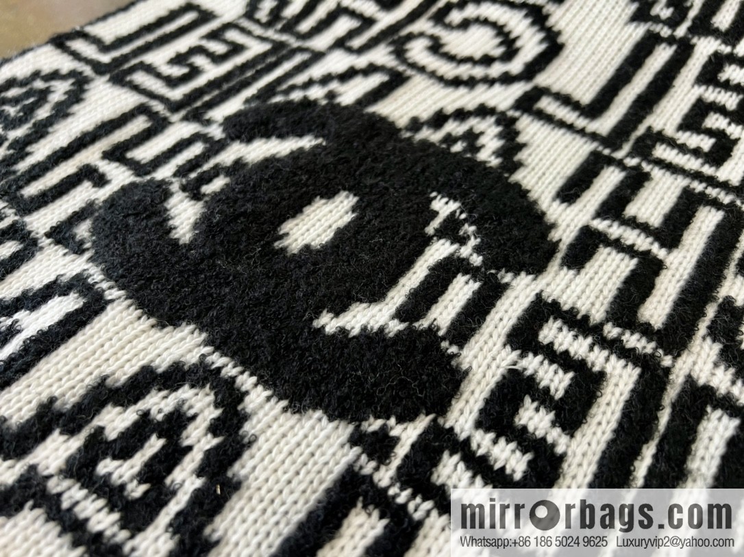 Chanel double-sided letter cashmere scarf