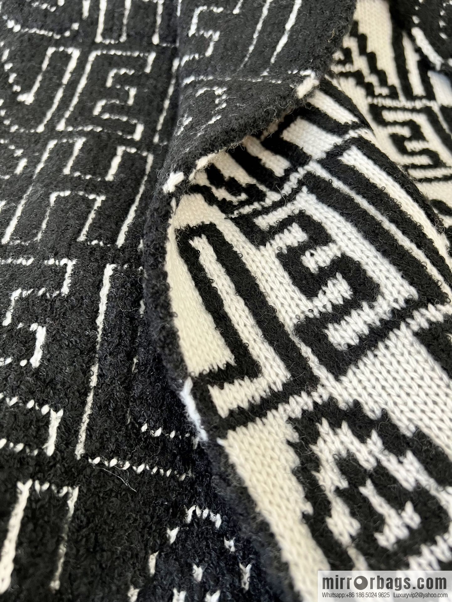 Chanel double-sided letter cashmere scarf