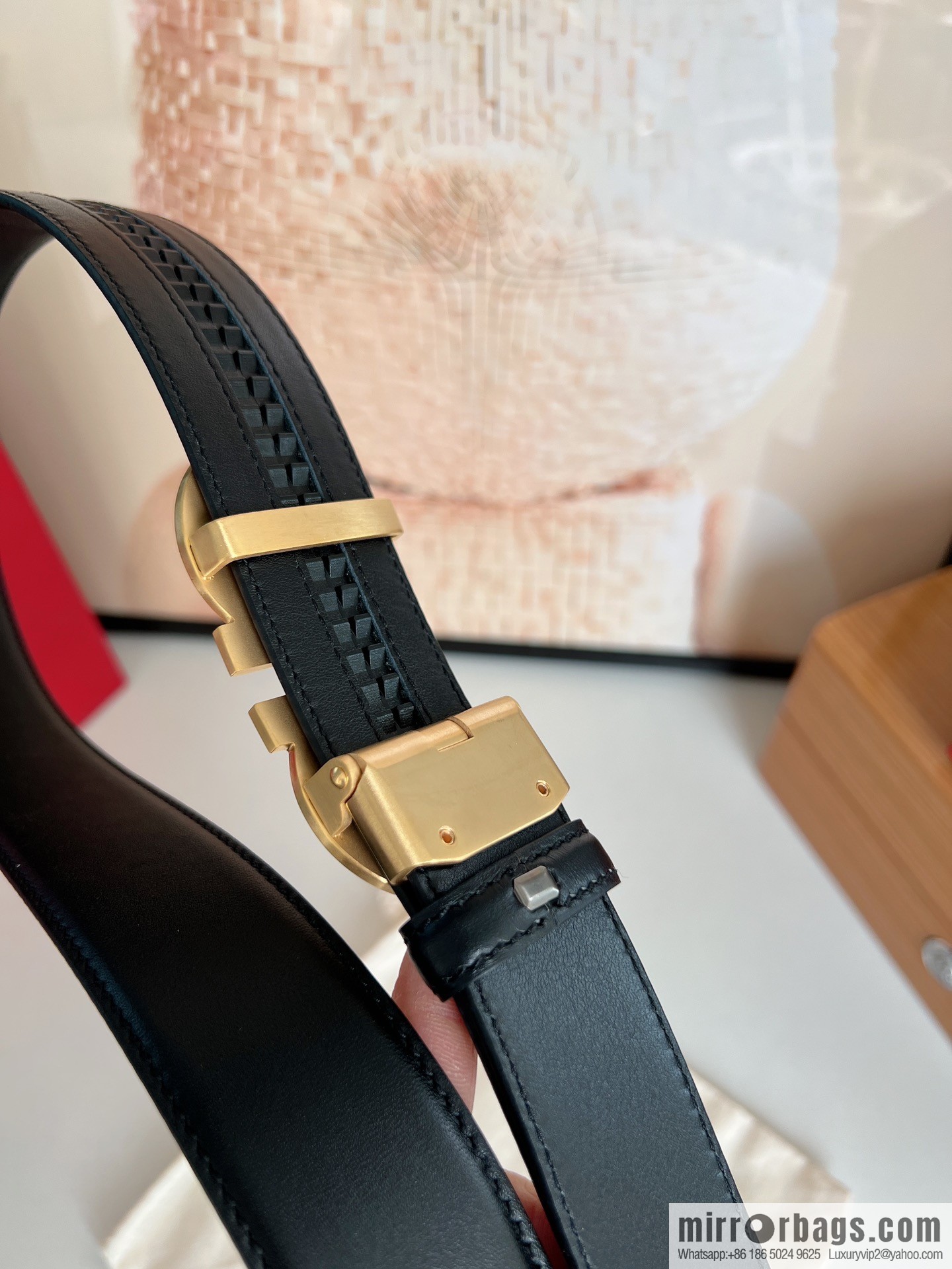 Ferragamo Ferragamo, double-sided first-layer cowhide belt with alveolar belt 3.5cm