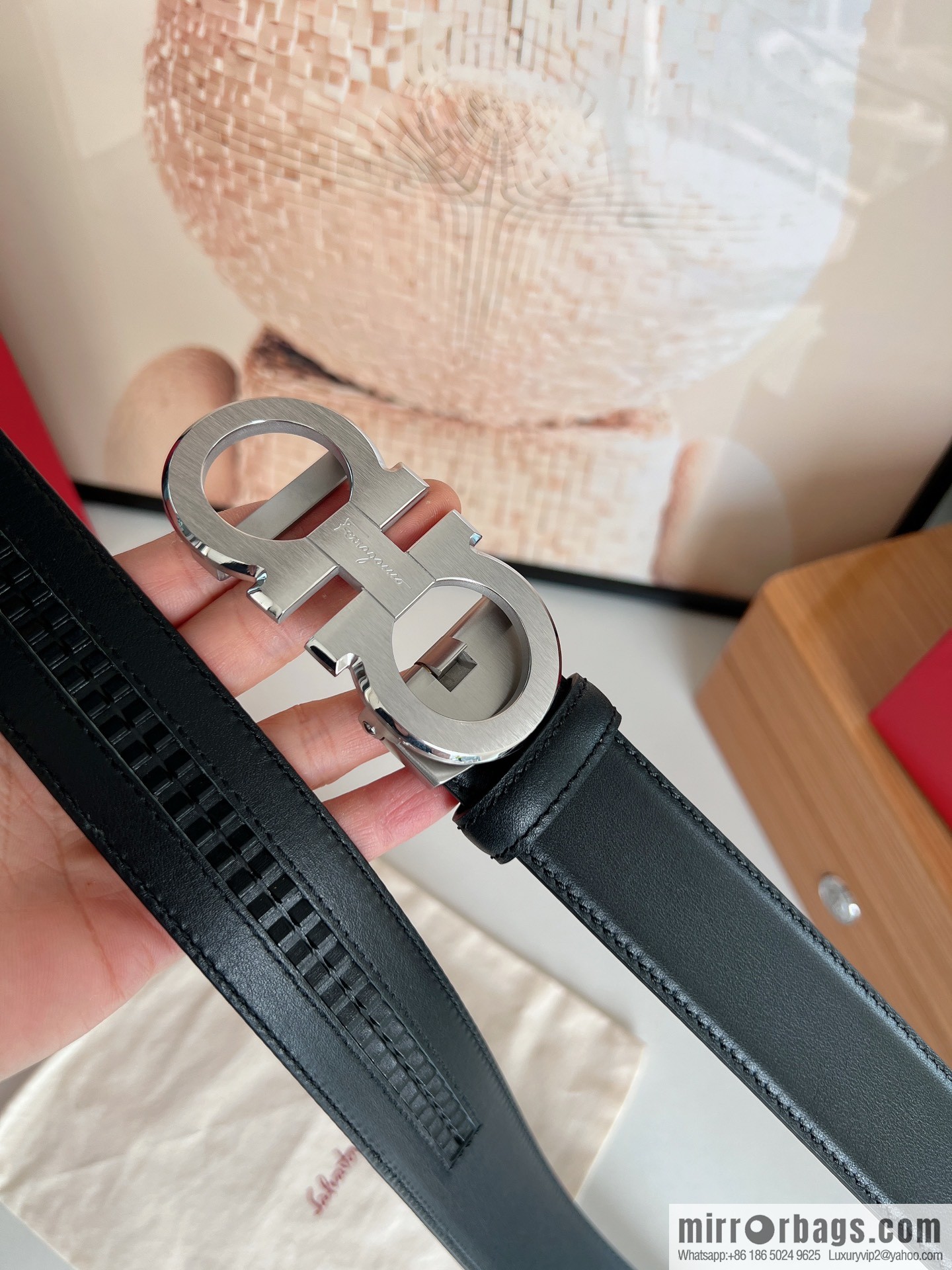 Ferragamo Ferragamo, double-sided first-layer cowhide belt with alveolar belt 3.5cm