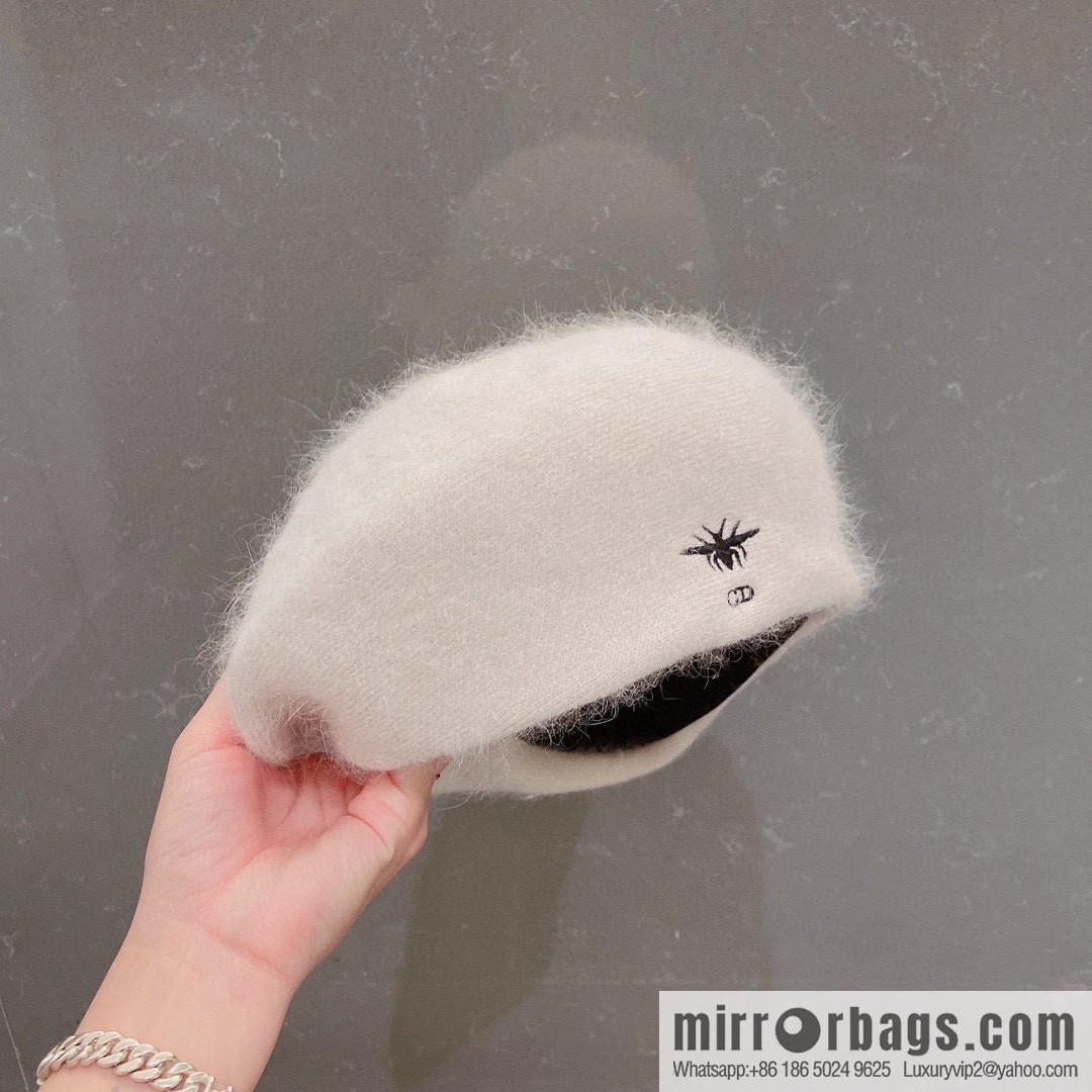 Dior 2022 autumn and winter new knitted rabbit fur beret