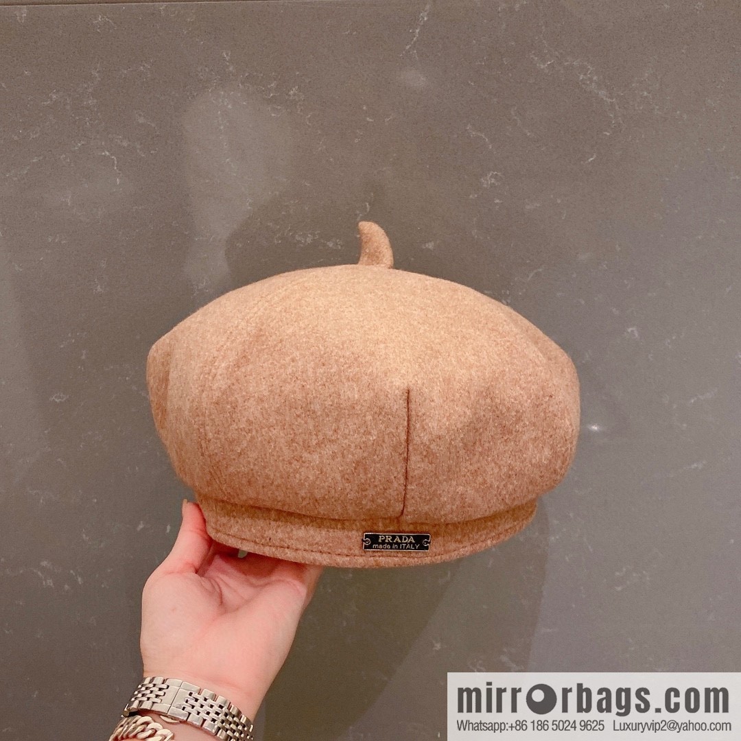 Prada autumn and winter new beret