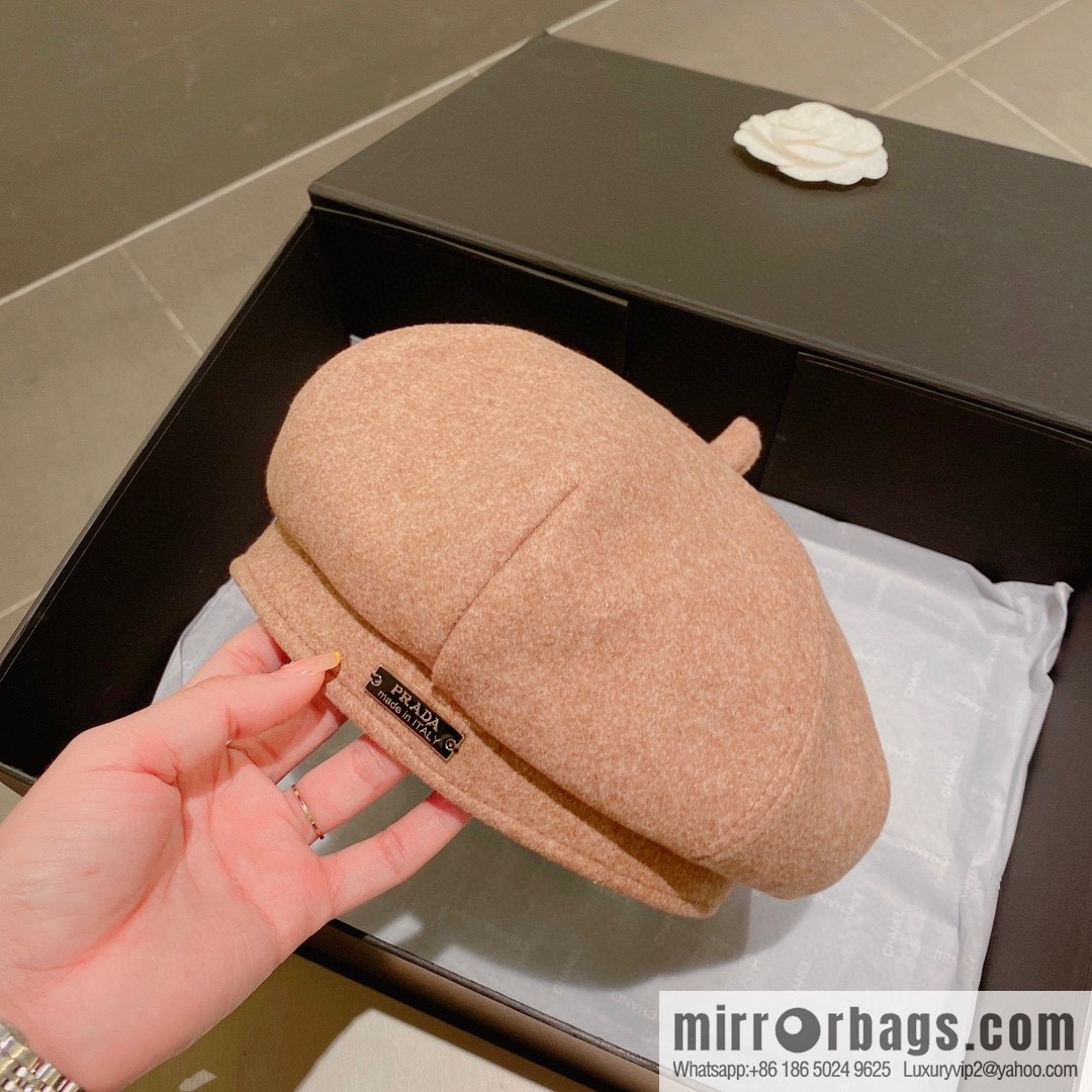 Prada autumn and winter new beret