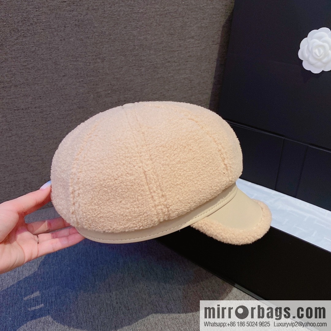 Miumiu Miumiu 2022 autumn and winter new lamb wool cap