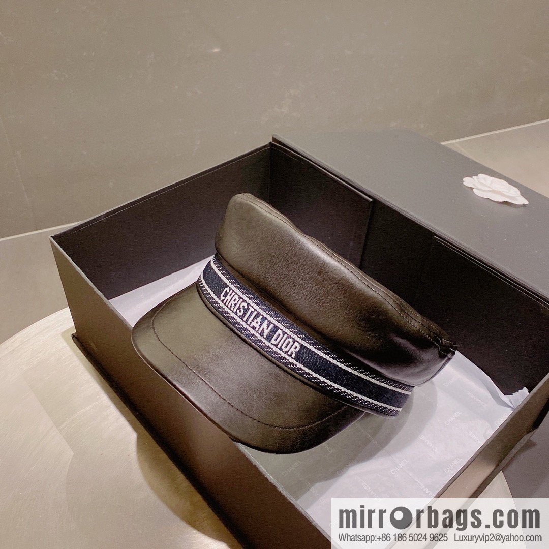 Dior 2022 autumn and winter new duck tongue military cap