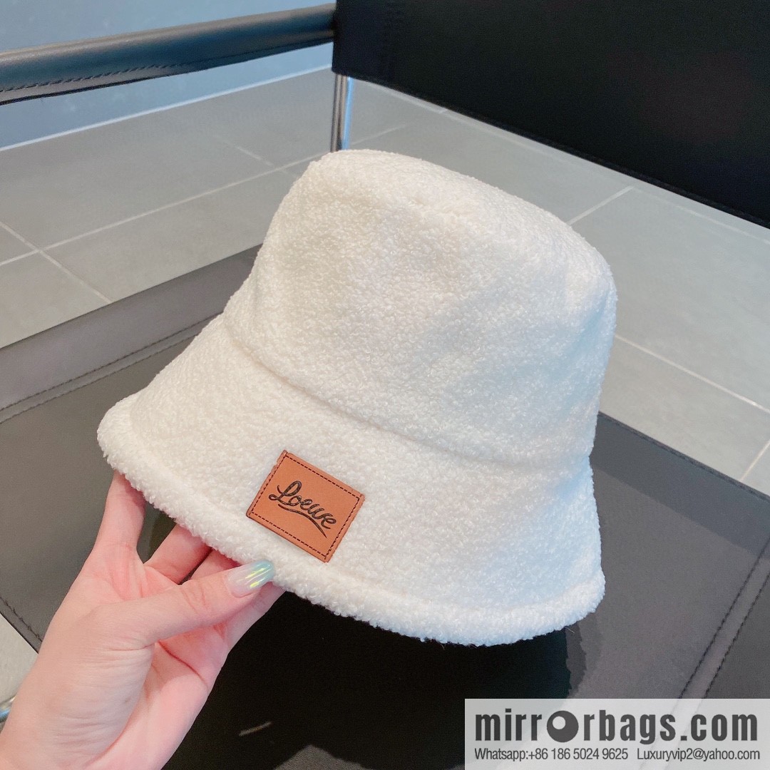 LOEWE 2022 autumn and winter new lamb wool bucket hat