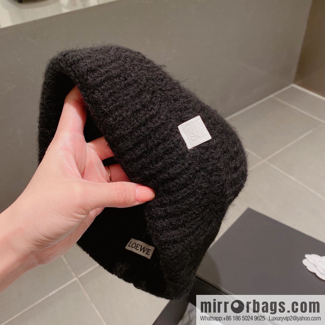 LOEWE Luo Yiwei 2022 autumn and winter new wool hat