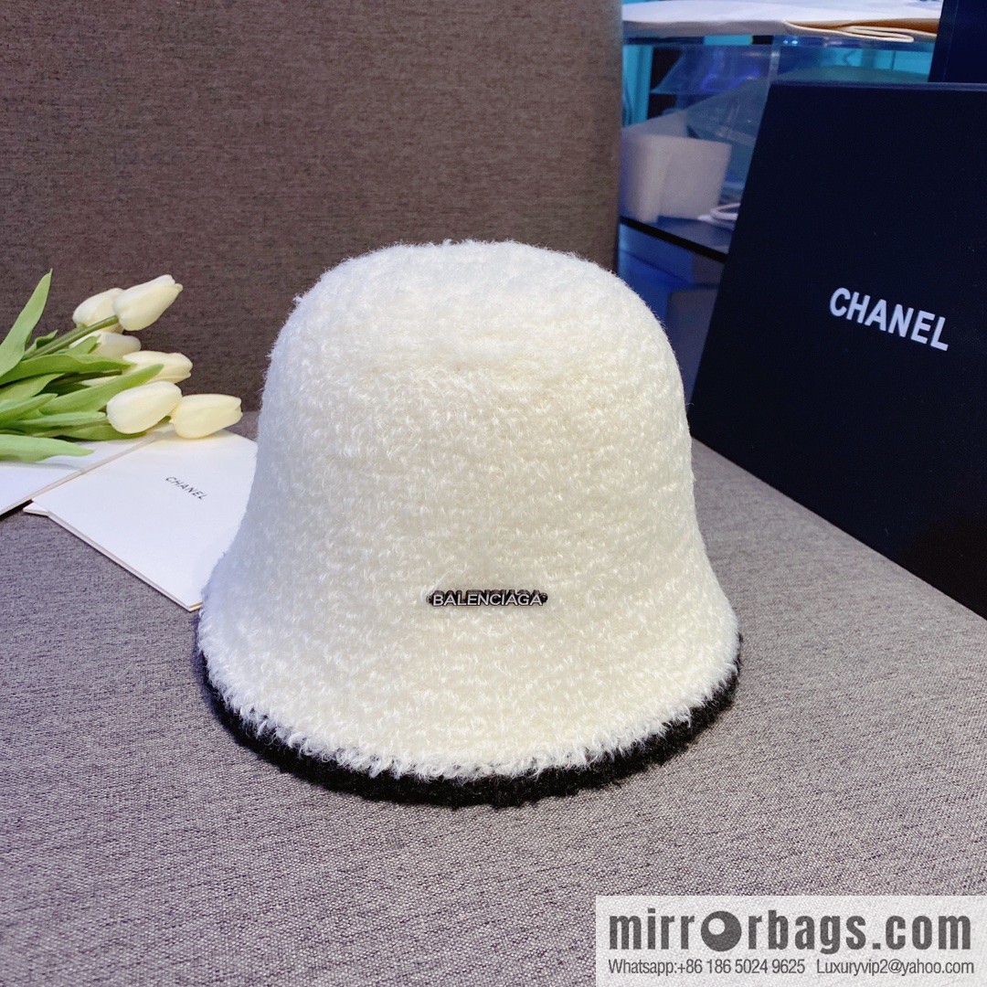 Balenciaga 2022 autumn and winter new lamb wool cold hat