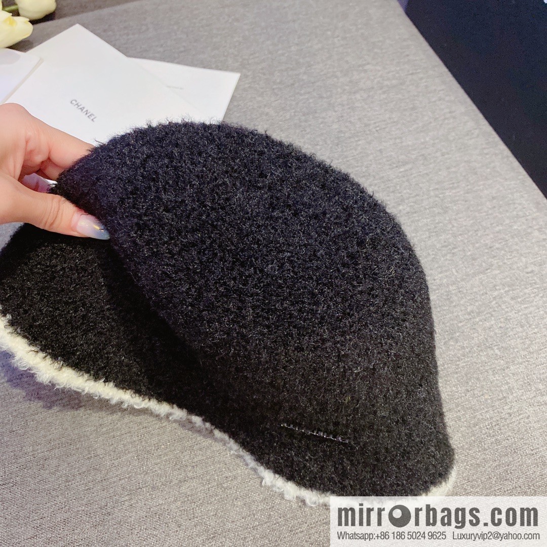 Balenciaga 2022 autumn and winter new lamb wool cold hat
