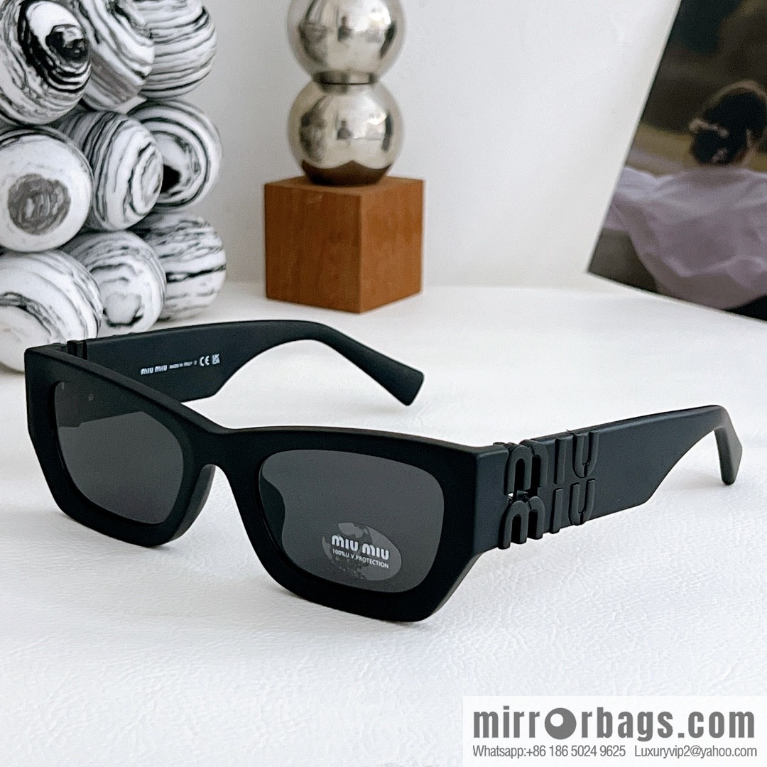 MIUMIU Miao Miao high-end big logo women's sunglasses