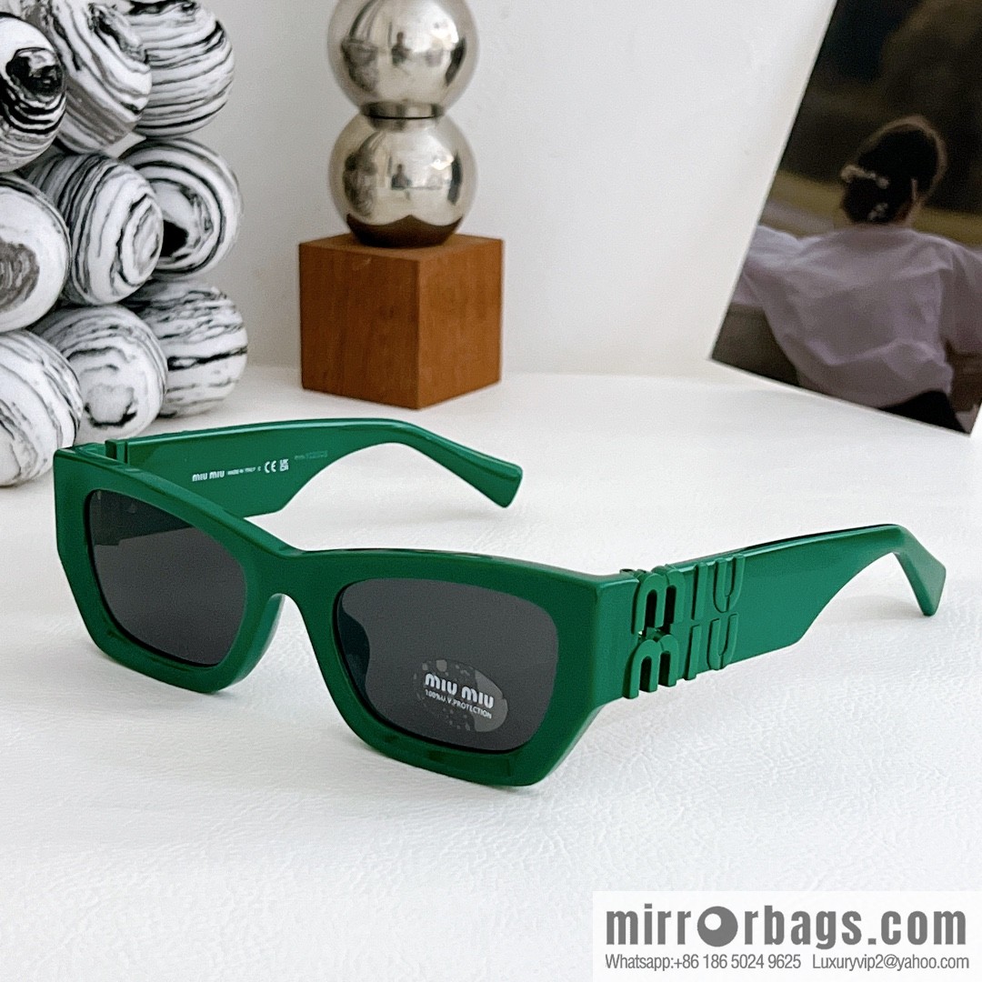 MIUMIU Miao Miao high-end big logo women's sunglasses