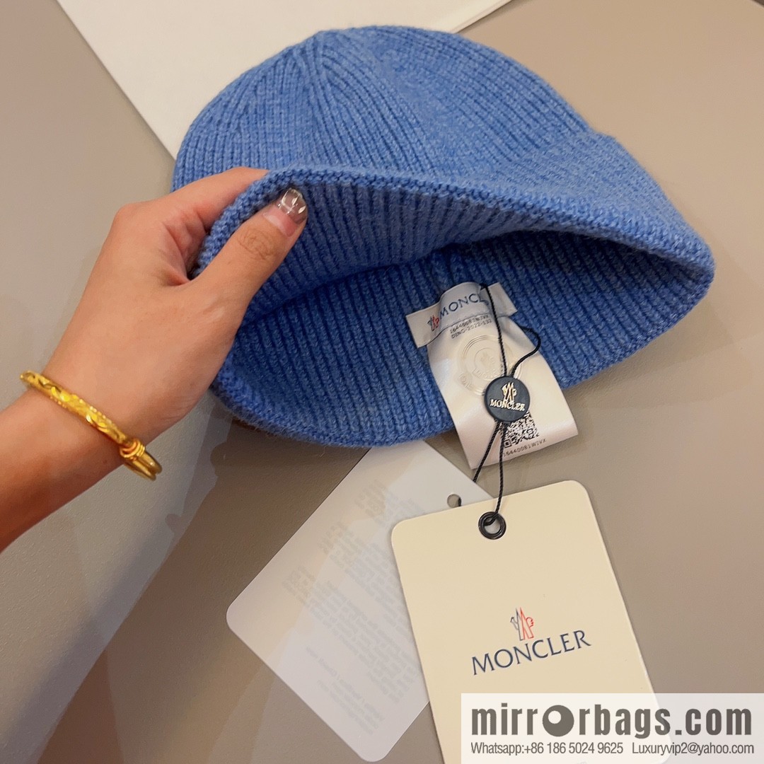 Moncler Color Unisex Knitted Hat