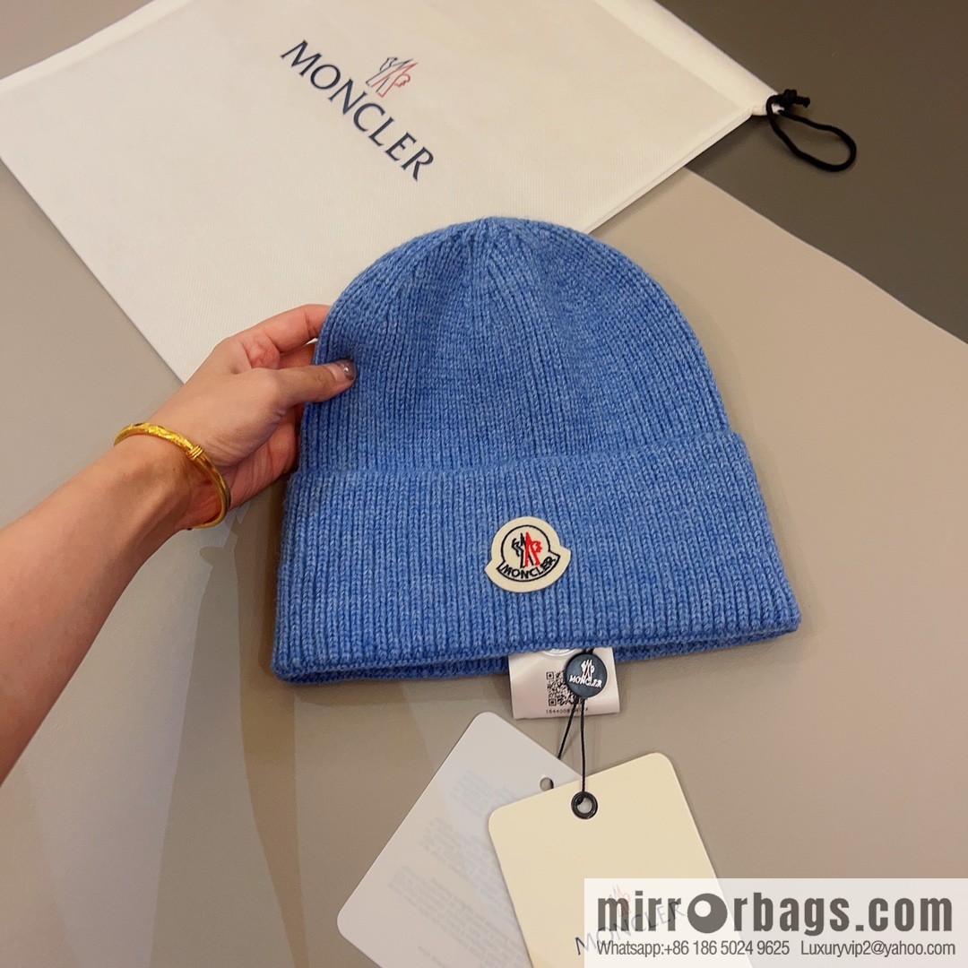 Moncler Color Unisex Knitted Hat