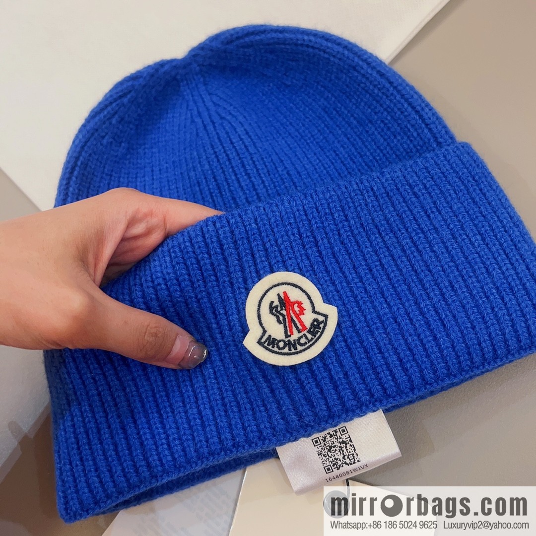 Moncler Color Unisex Knitted Hat