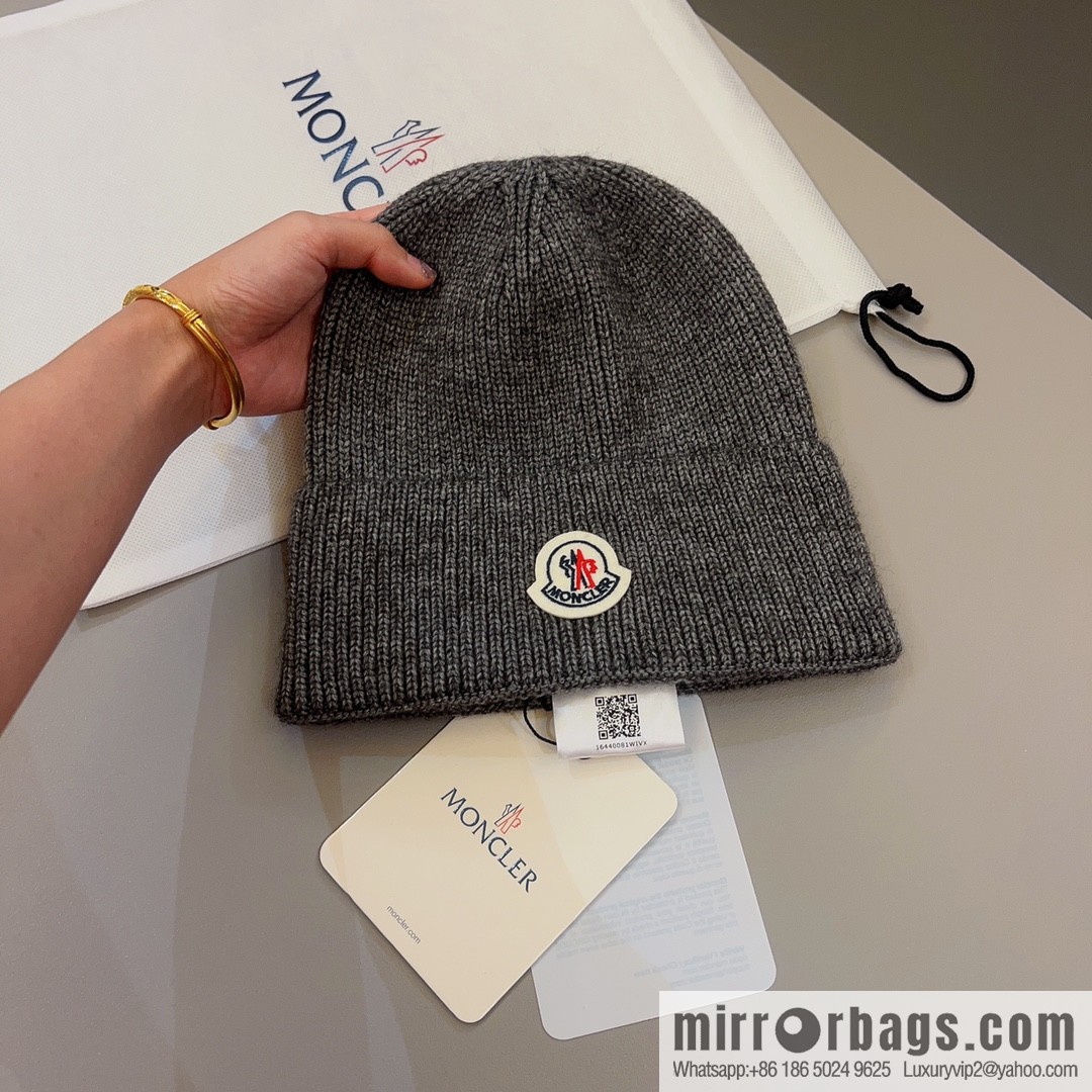 Moncler Color Unisex Knitted Hat