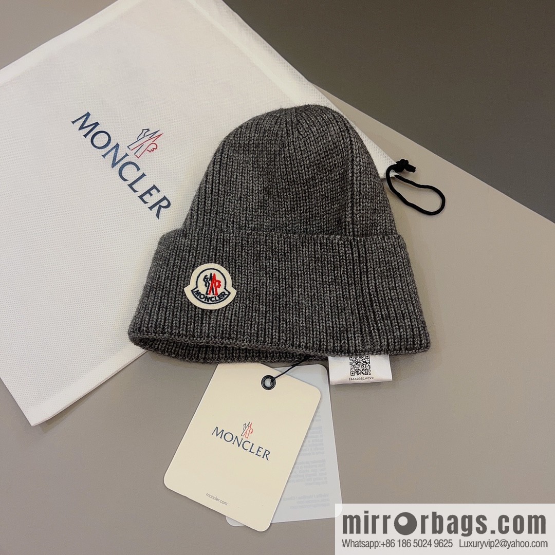 Moncler Color Unisex Knitted Hat