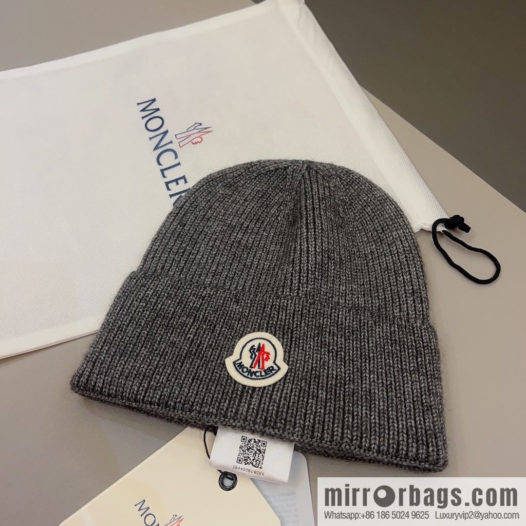 Moncler Color Unisex Knitted Hat