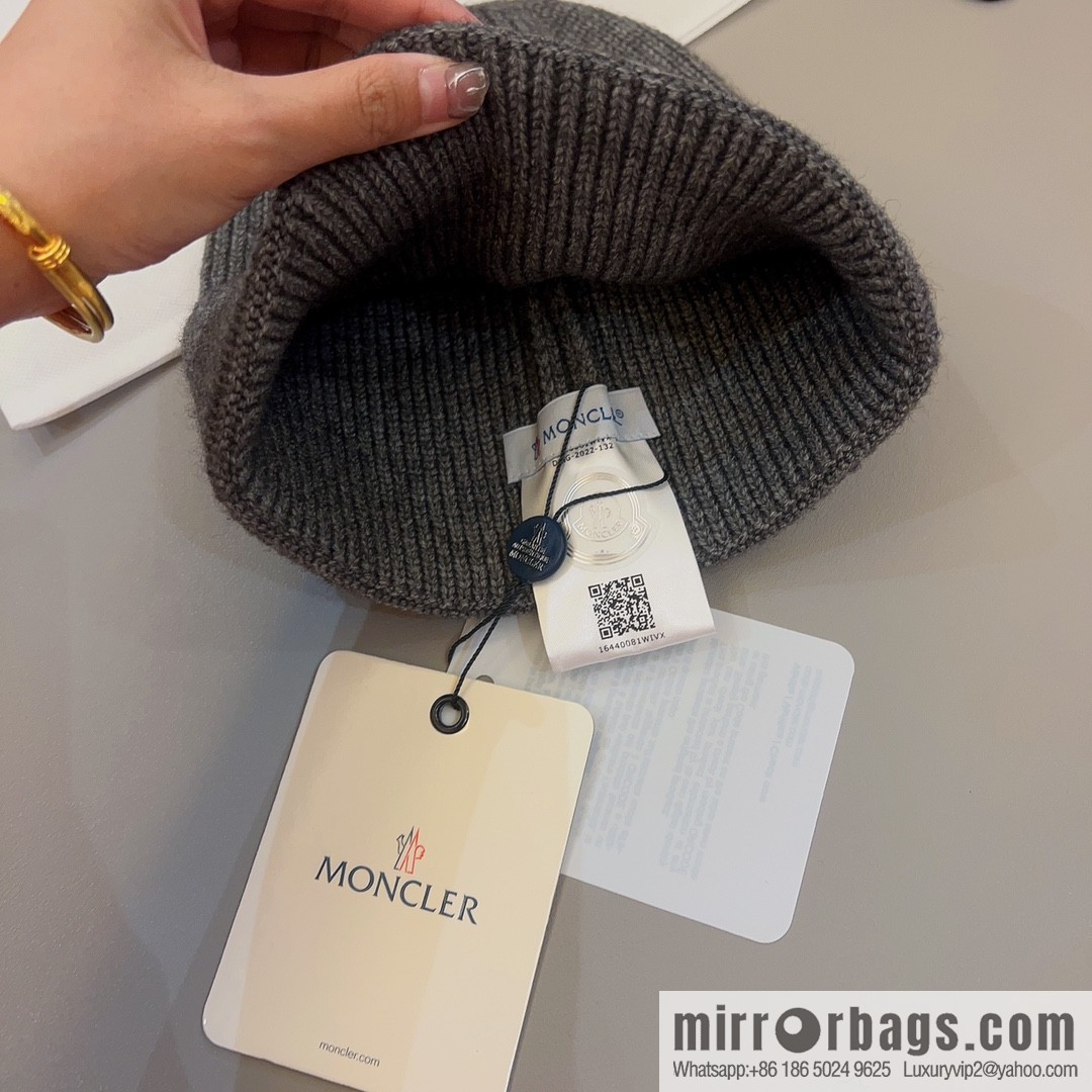 Moncler Color Unisex Knitted Hat