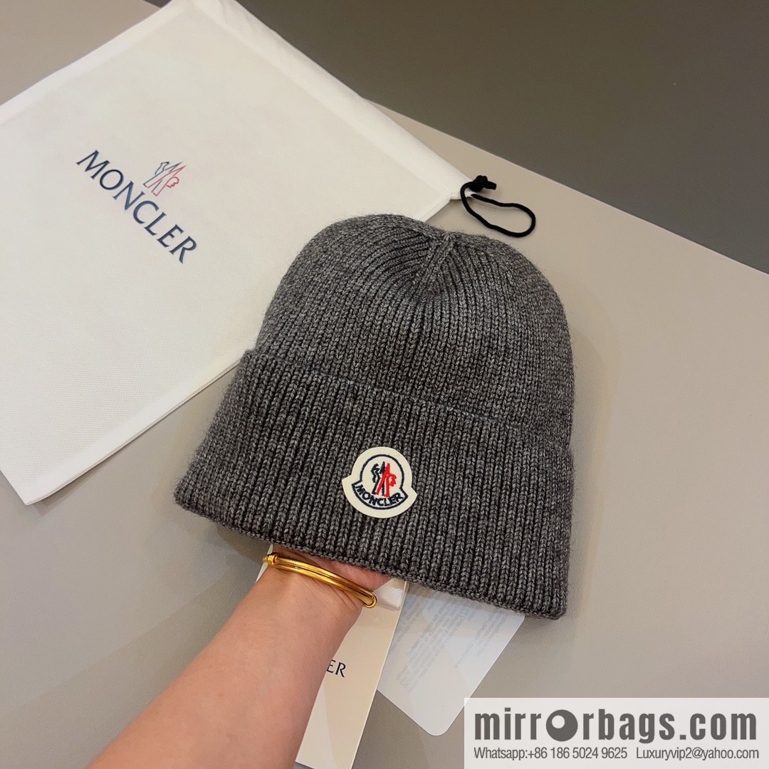 Moncler Color Unisex Knitted Hat