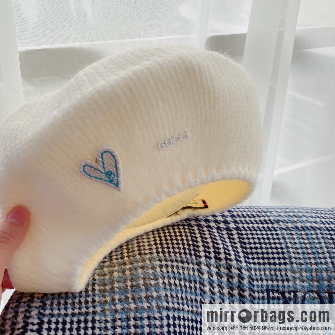 Gucci Gucci 22 years old new knitted beret