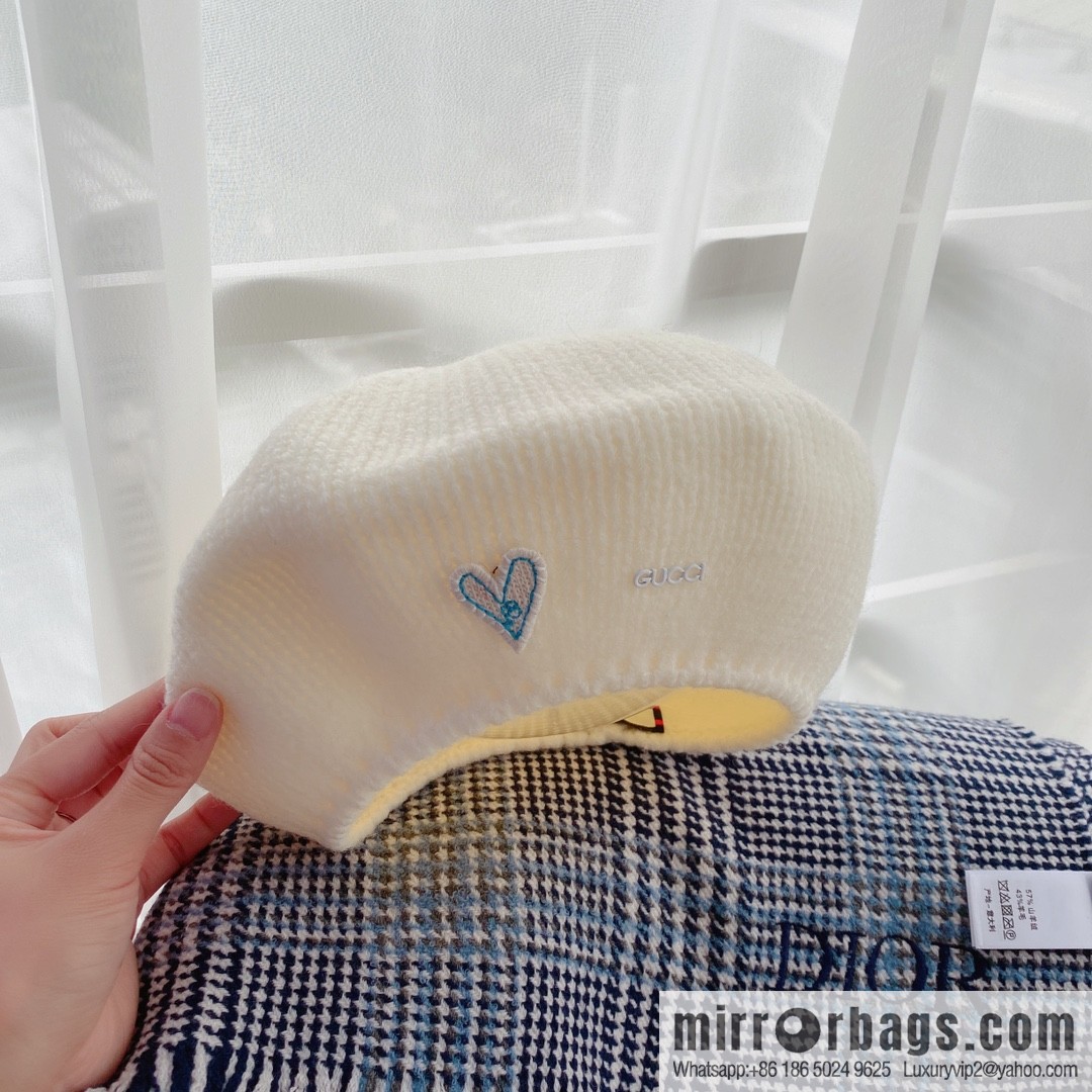 Gucci Gucci 22 years old new knitted beret