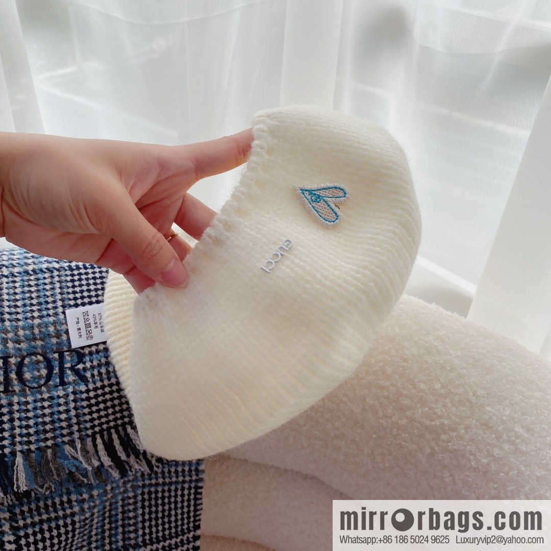 Gucci Gucci 22 years old new knitted beret