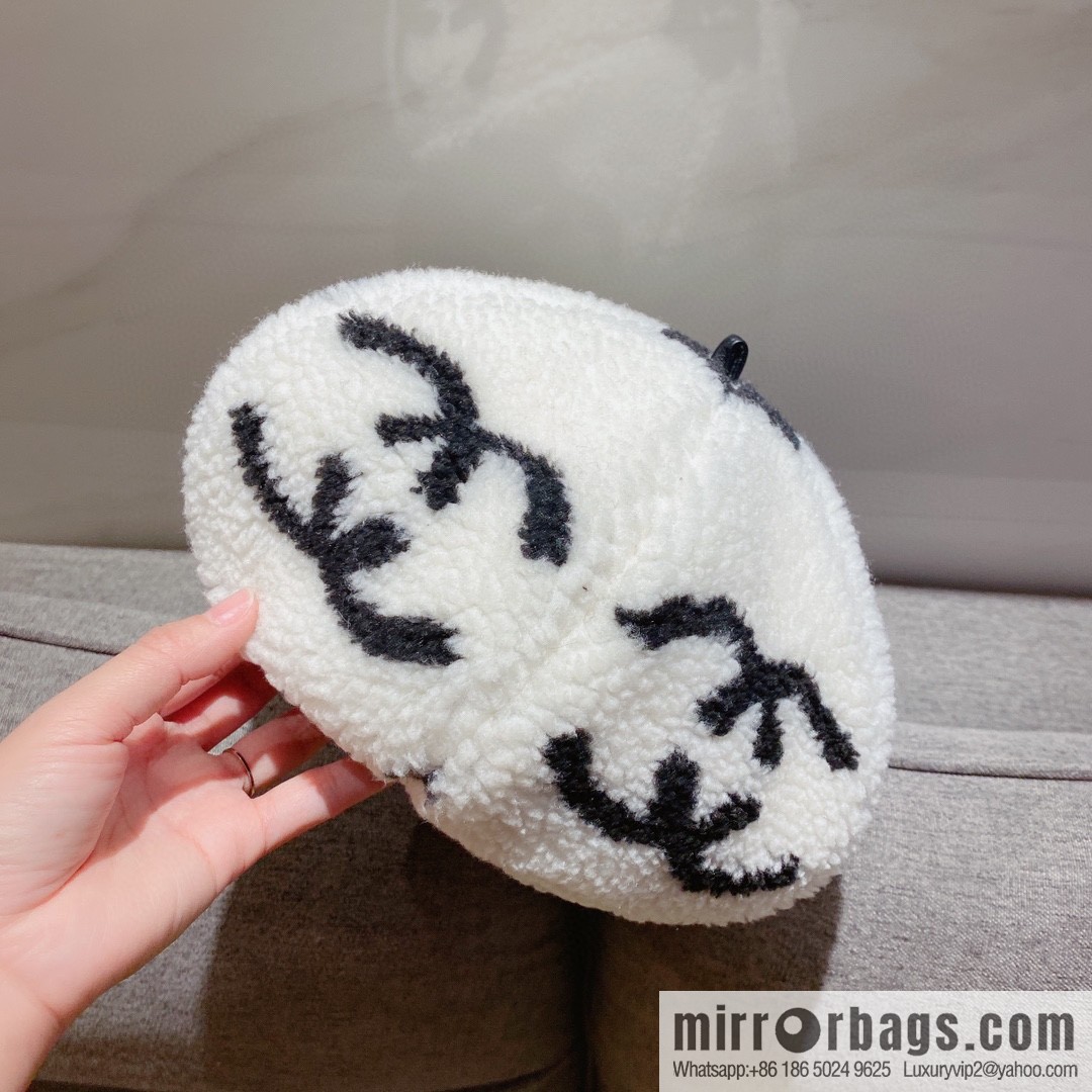 Chanel 2022 autumn and winter new lamb wool beret