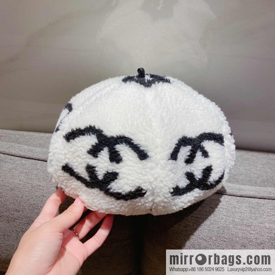 Chanel 2022 autumn and winter new lamb wool beret