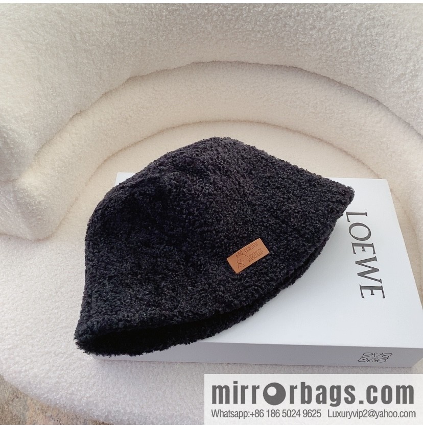 LOEWE Luo Yiwei 2022 autumn and winter new lamb wool bucket hat