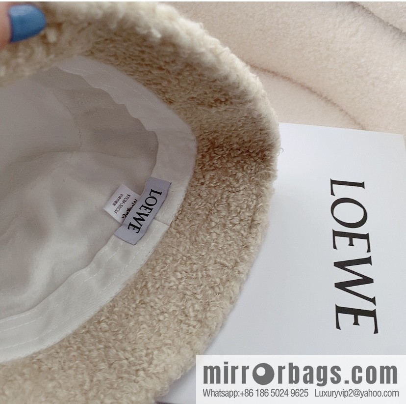 LOEWE Luo Yiwei 2022 autumn and winter new lamb wool bucket hat