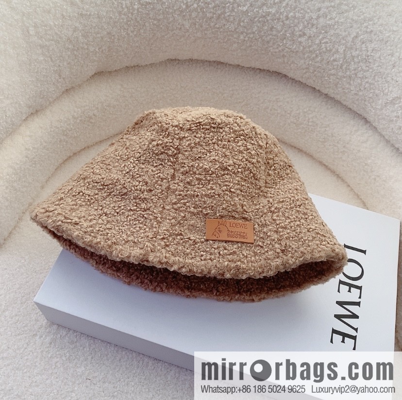 LOEWE Luo Yiwei 2022 autumn and winter new lamb wool bucket hat