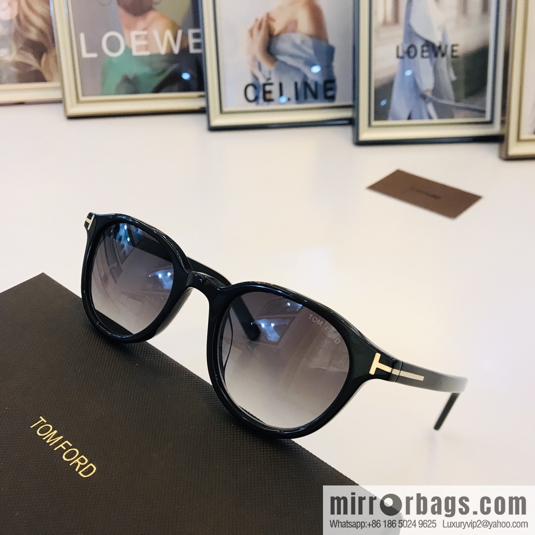 TOM FORD Tom Ford Plate Frame Unisex Sunglasses