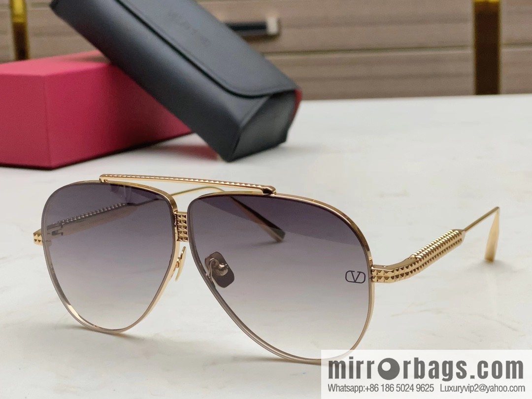 VALENTINO Valentino's new toad frame women's sunglasses