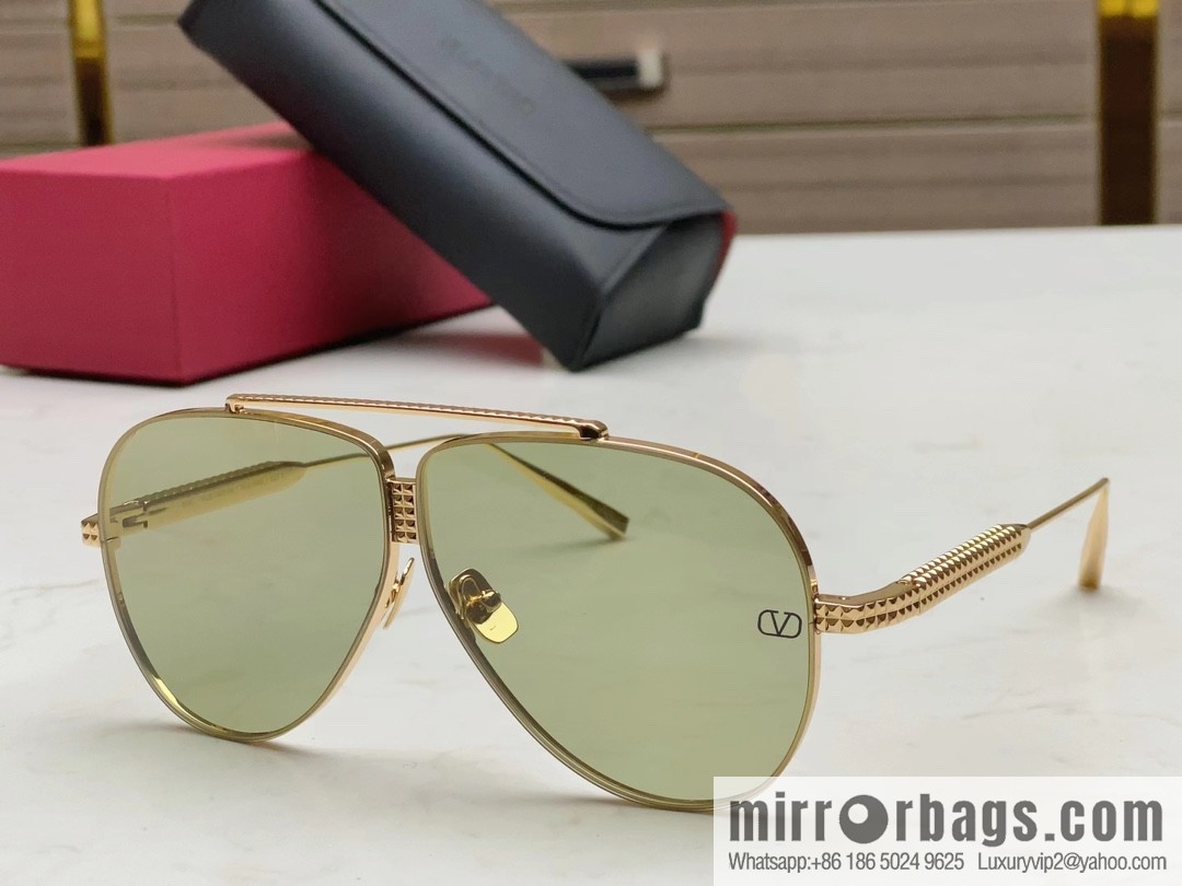 VALENTINO Valentino's new toad frame women's sunglasses