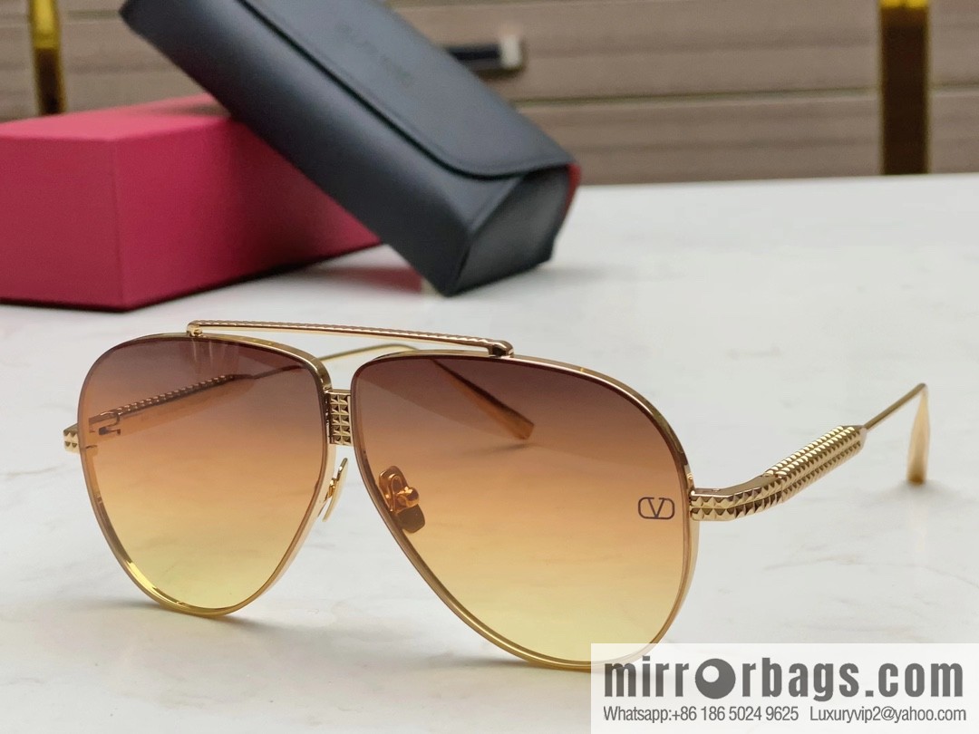 VALENTINO Valentino's new toad frame women's sunglasses