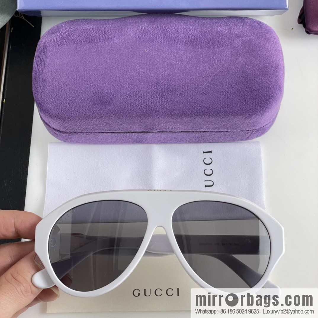 GUCCI Gucci Classic Unisex Sunglasses