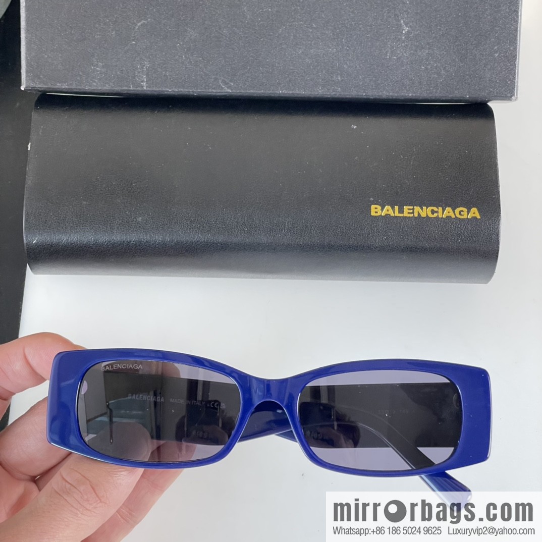 BACLENCIAGA Balenciaga Classic Style Sunglasses