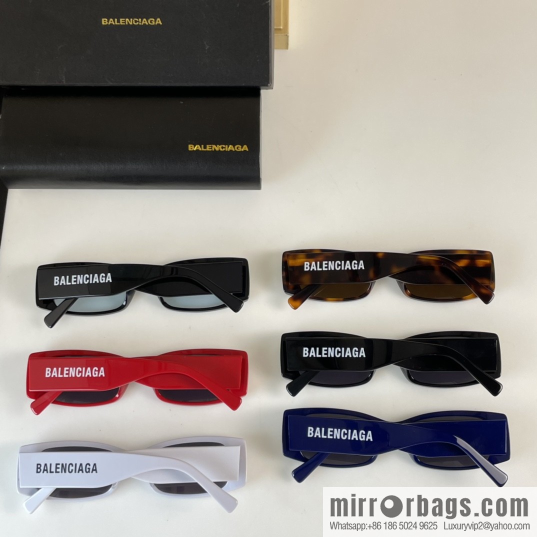 BACLENCIAGA Balenciaga Classic Style Sunglasses