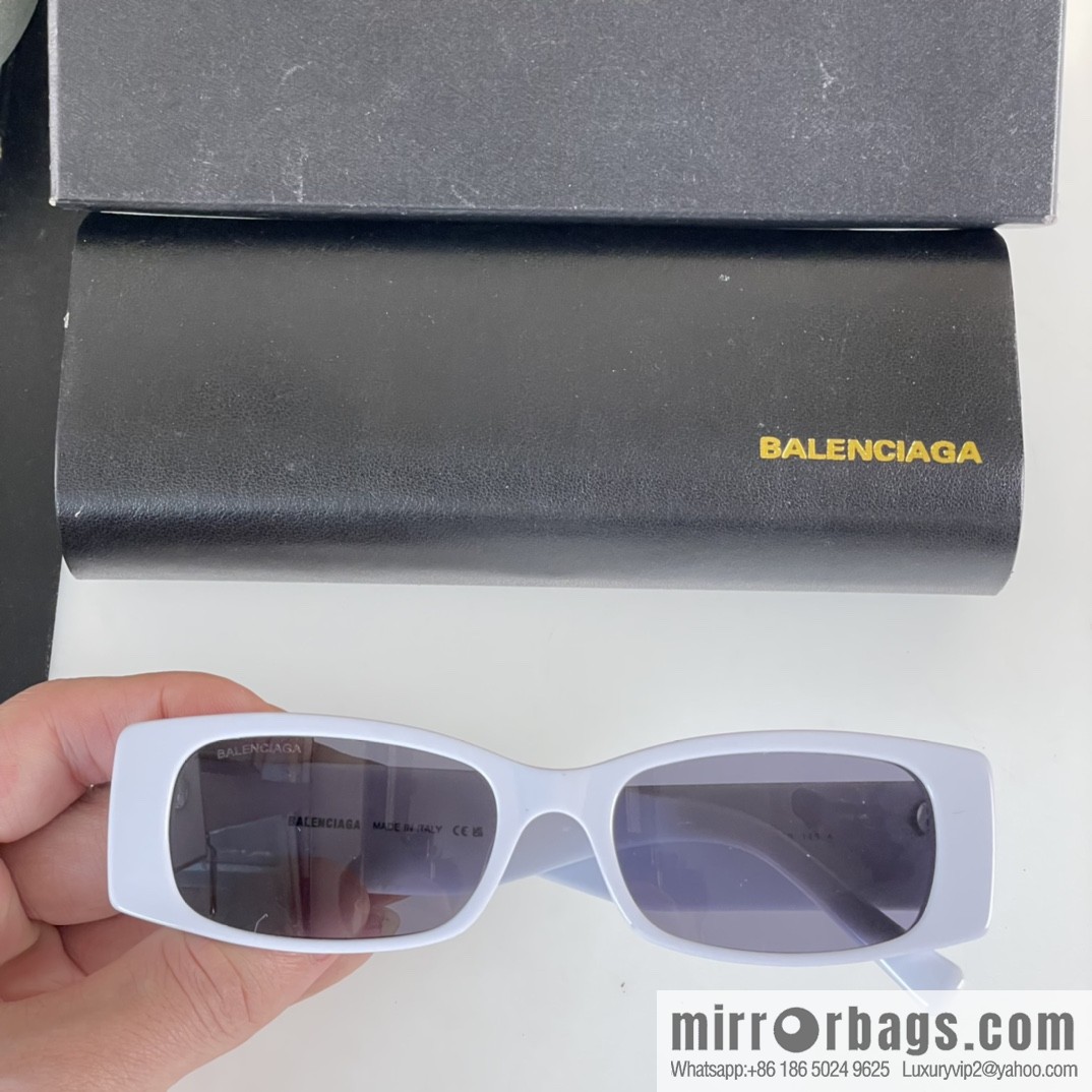 BACLENCIAGA Balenciaga Classic Style Sunglasses
