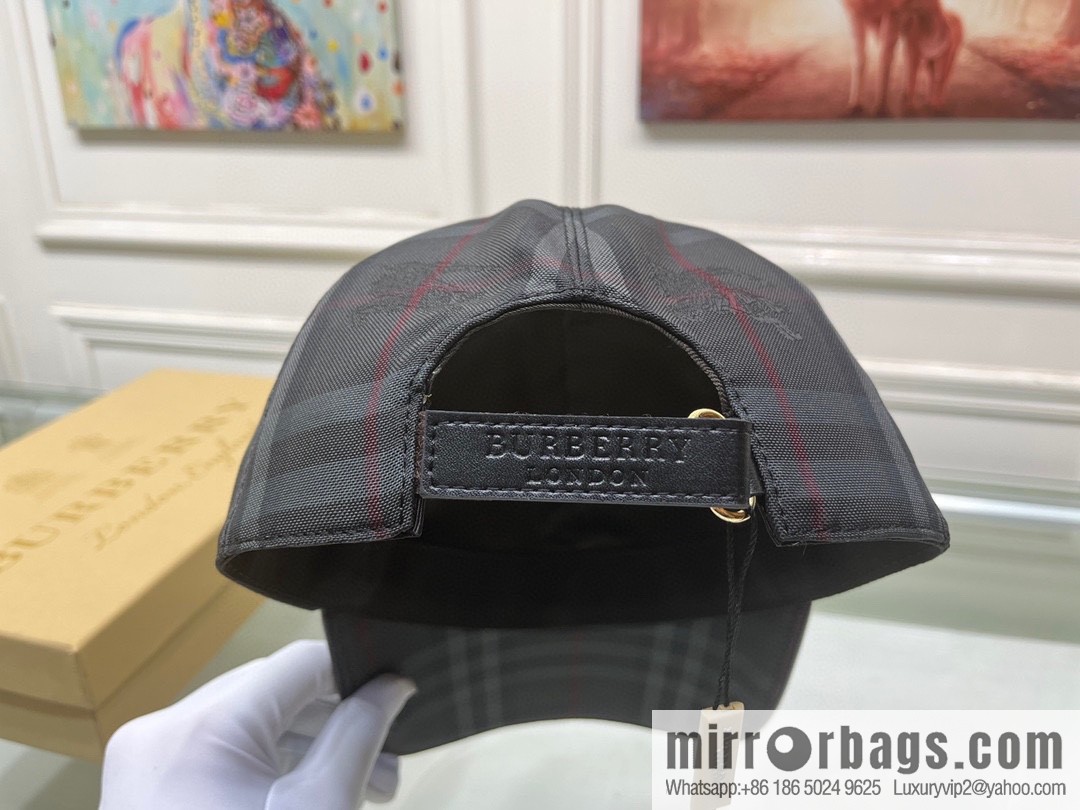 Burberry Burberry Dark Rider Unisex Baseball Cap