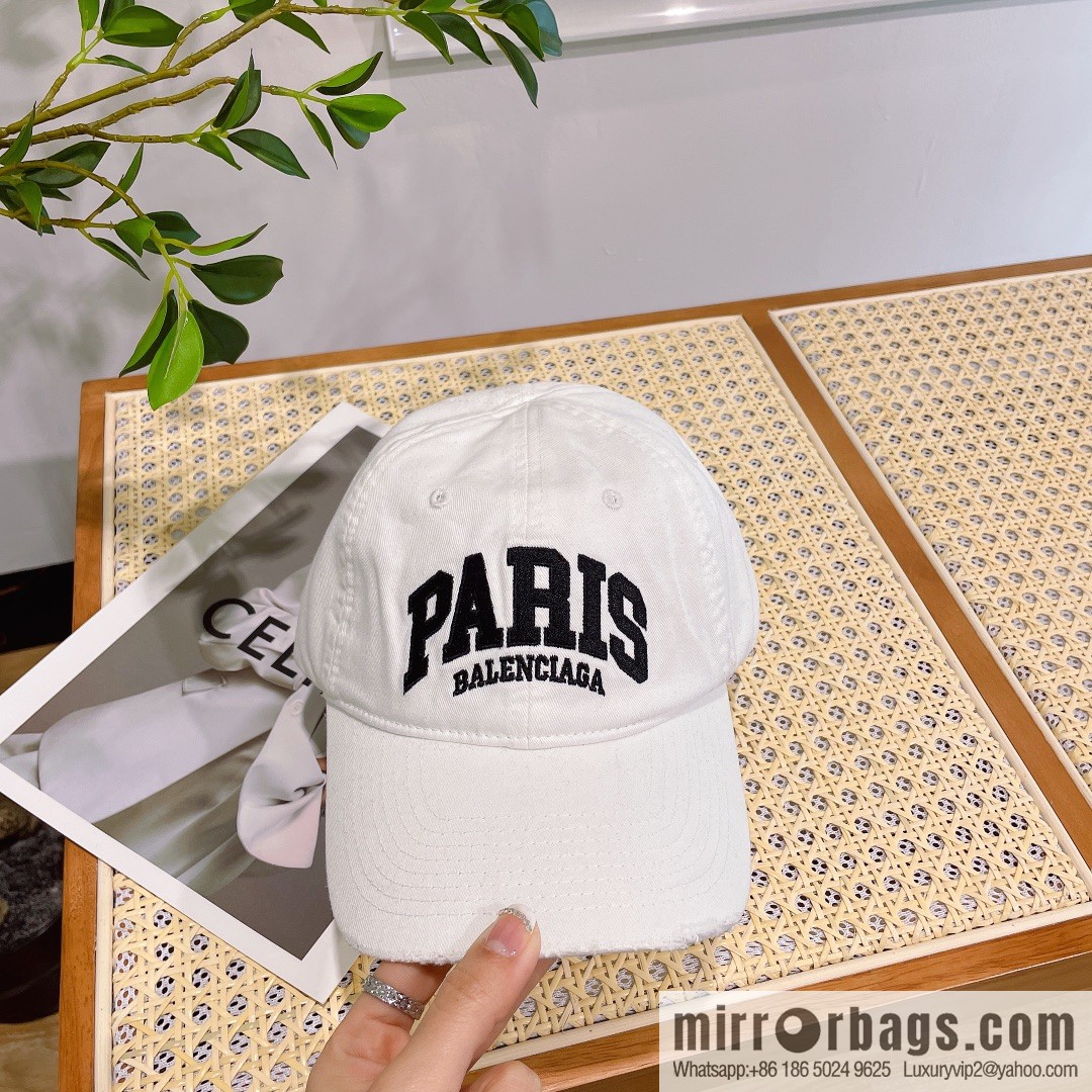BALENCIAGA Balenciaga's new logo baseball cap