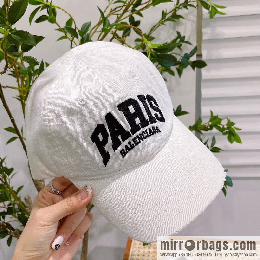 BALENCIAGA Balenciaga's new logo baseball cap