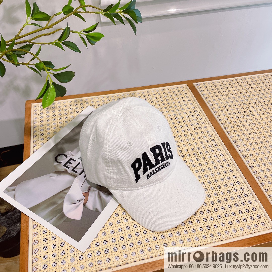 BALENCIAGA Balenciaga's new logo baseball cap